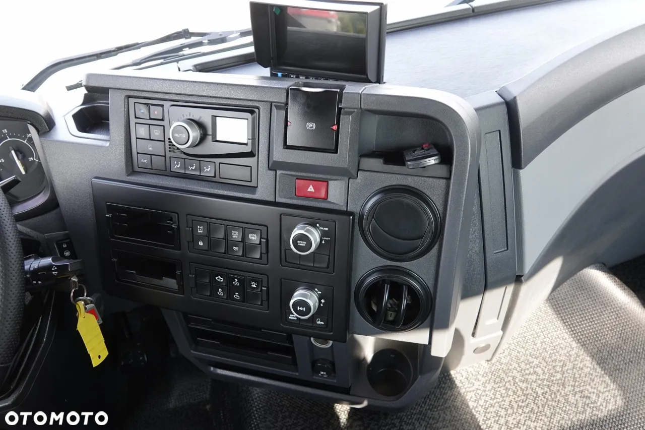 Renault C 380 / 8X4 / BETONOMIESZARKA / GRUSZKA / SCHWING STETTER  9 M3 / EURO 6 / 2017 ROK - 32