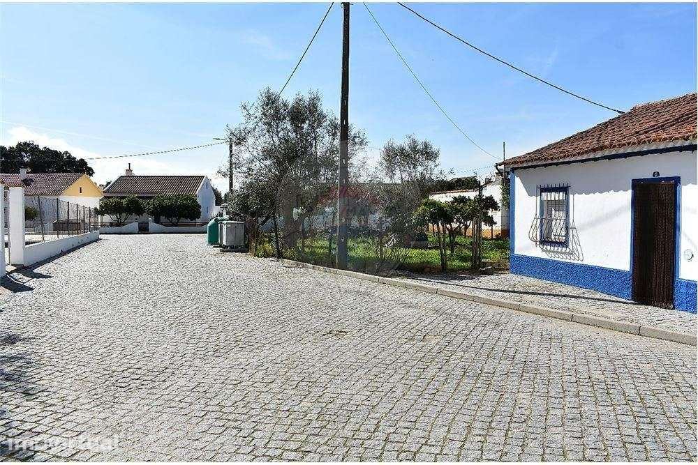 Moradia T1 para Renovar - Grande imagem: 2/13