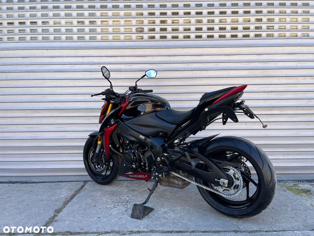 Suzuki GSX 1000 - 20