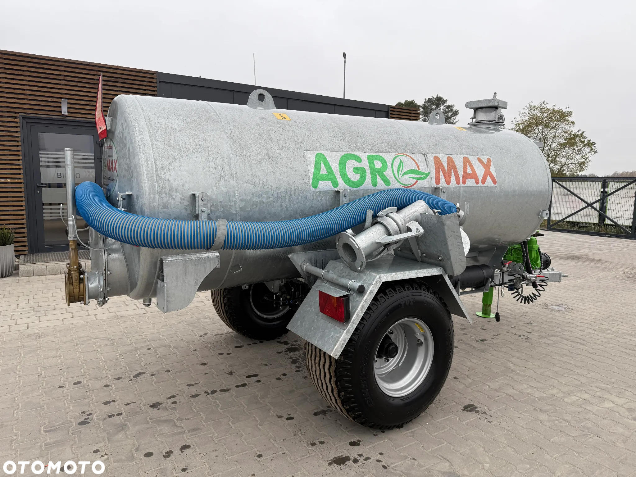 WÓZ ASENIZACYJNY BECZKOWÓZ BECZKA 4000L AGRO-MAX - OD RĘKI - 5