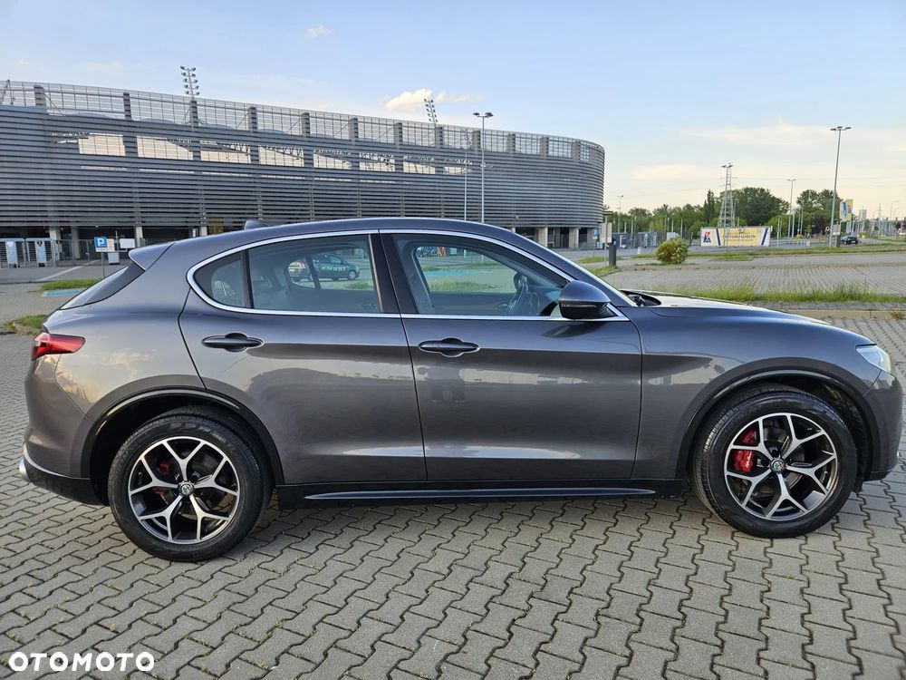 Alfa Romeo Stelvio 2.0 Turbo TI Q4 - 3