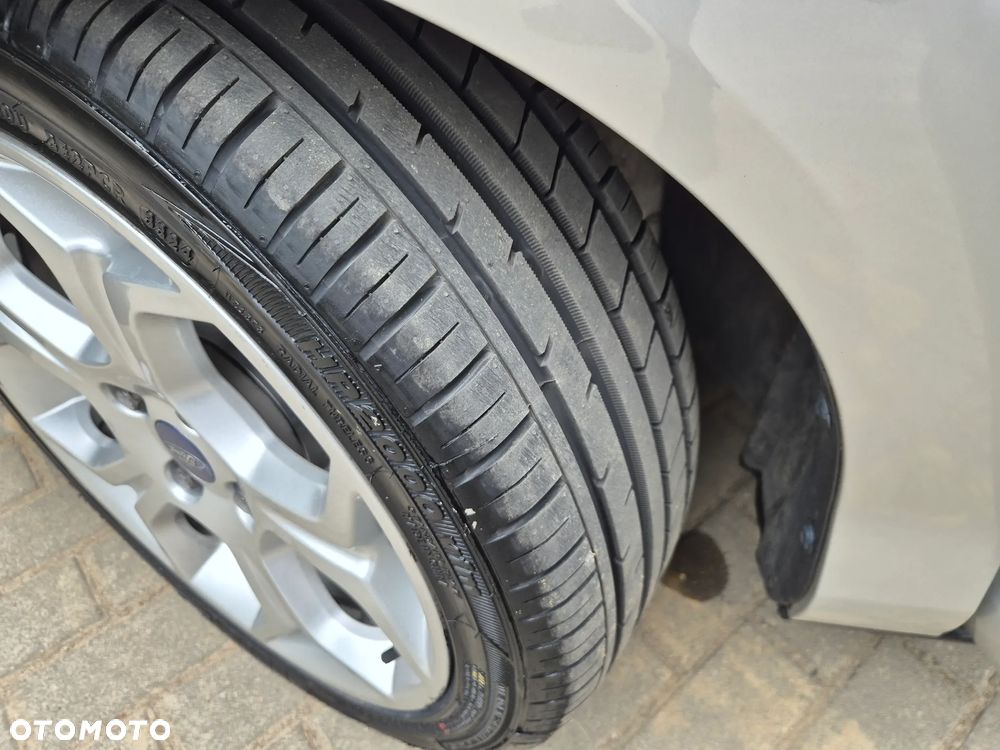 Ford B-MAX 1.6 TDCi SYNC Edition - 27