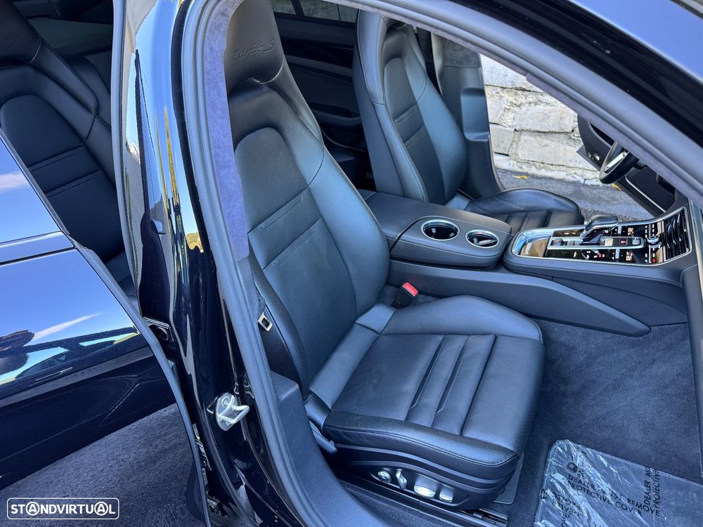 Porsche Panamera - 29