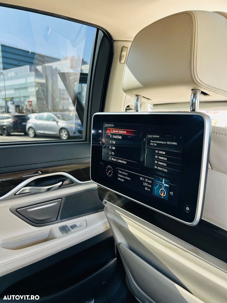 BMW Seria 7 740d xDrive - 13