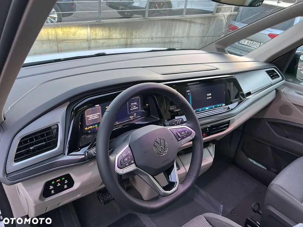 Volkswagen Multivan - 11