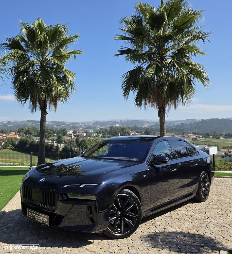 BMW I7