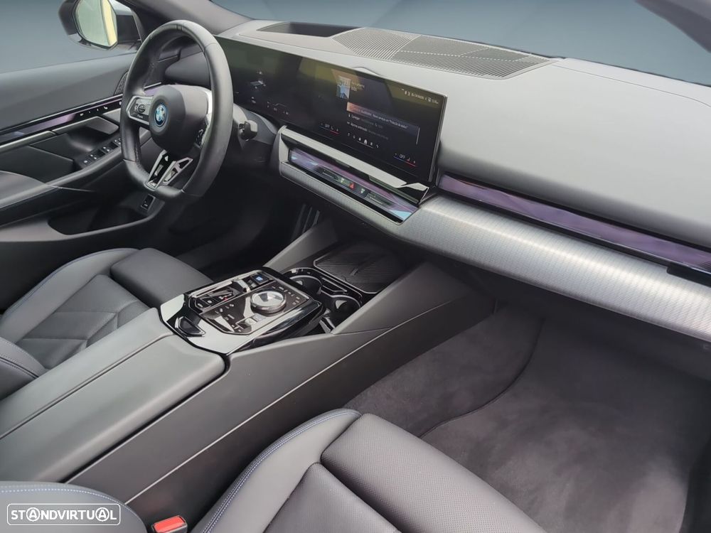 BMW i5 eDrive40 Pack Desportivo M - 21