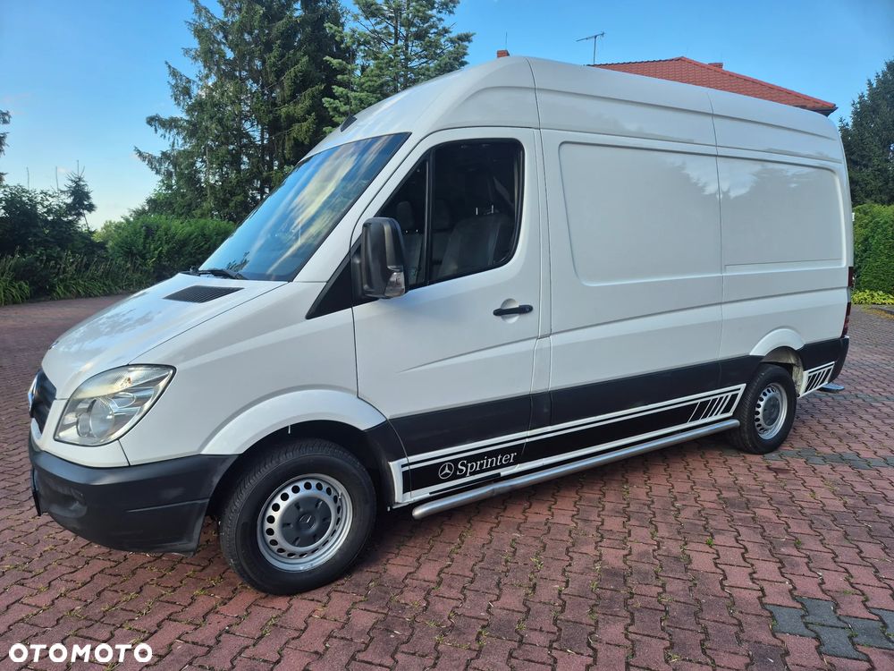 Mercedes-Benz Sprinter - 11