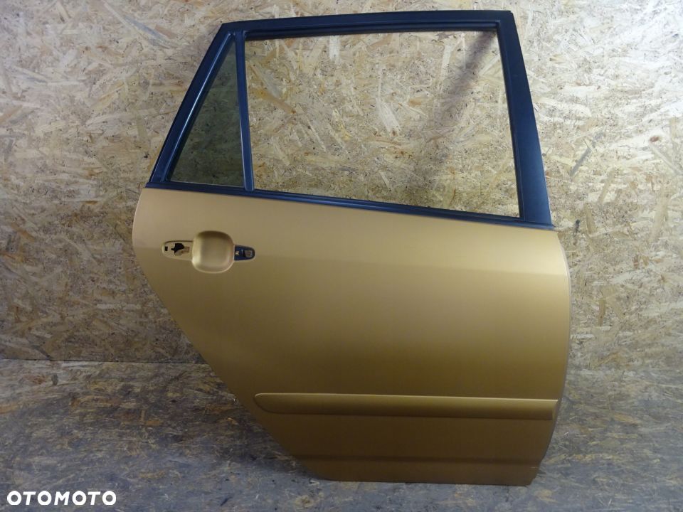 DRZWI PRAWY TYŁ TOYOTA COROLLA VERSO 2.0 D4D - 1