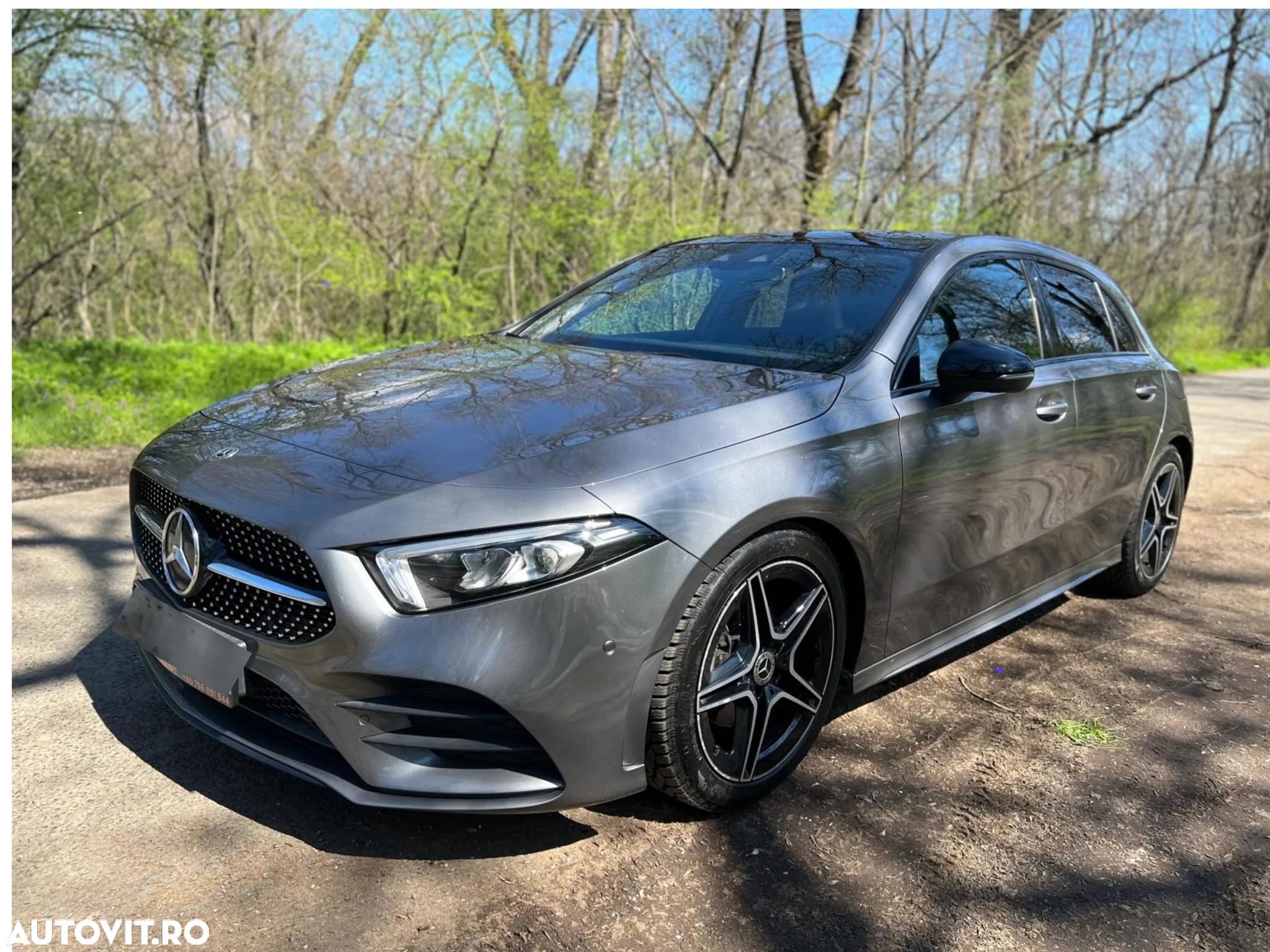 Mercedes-Benz A 180 7G-DCT AMG Line - 1