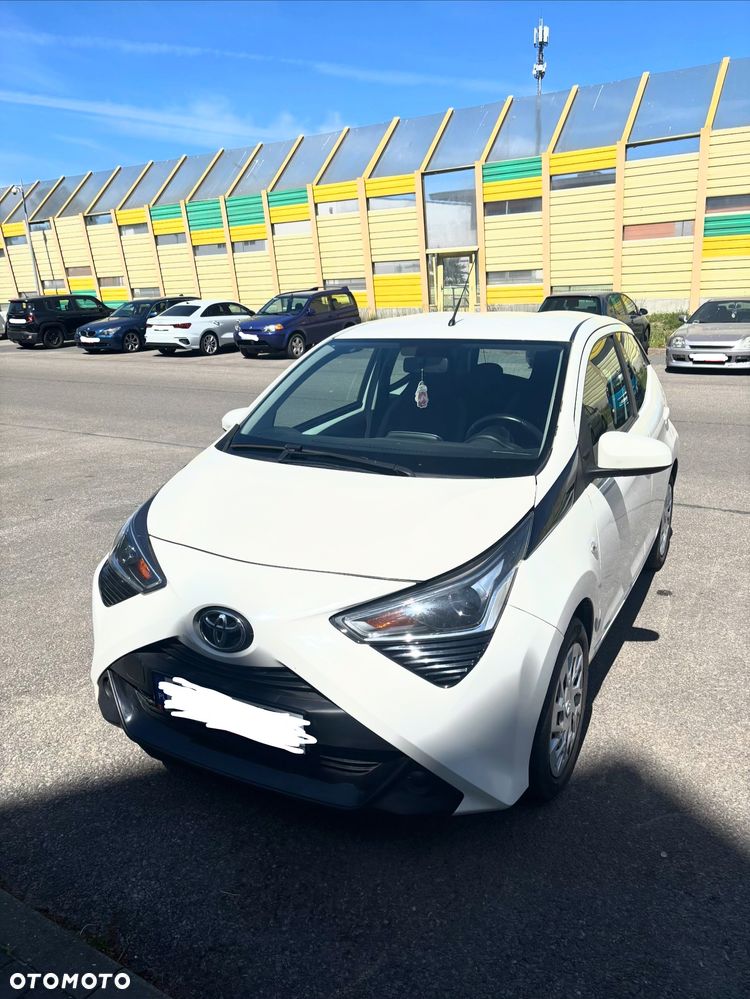 Toyota Aygo x-play - 1