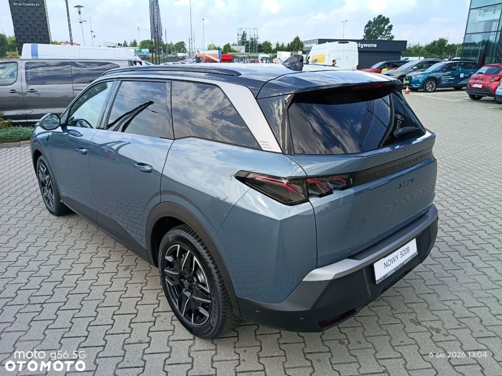 Peugeot 5008 - 8