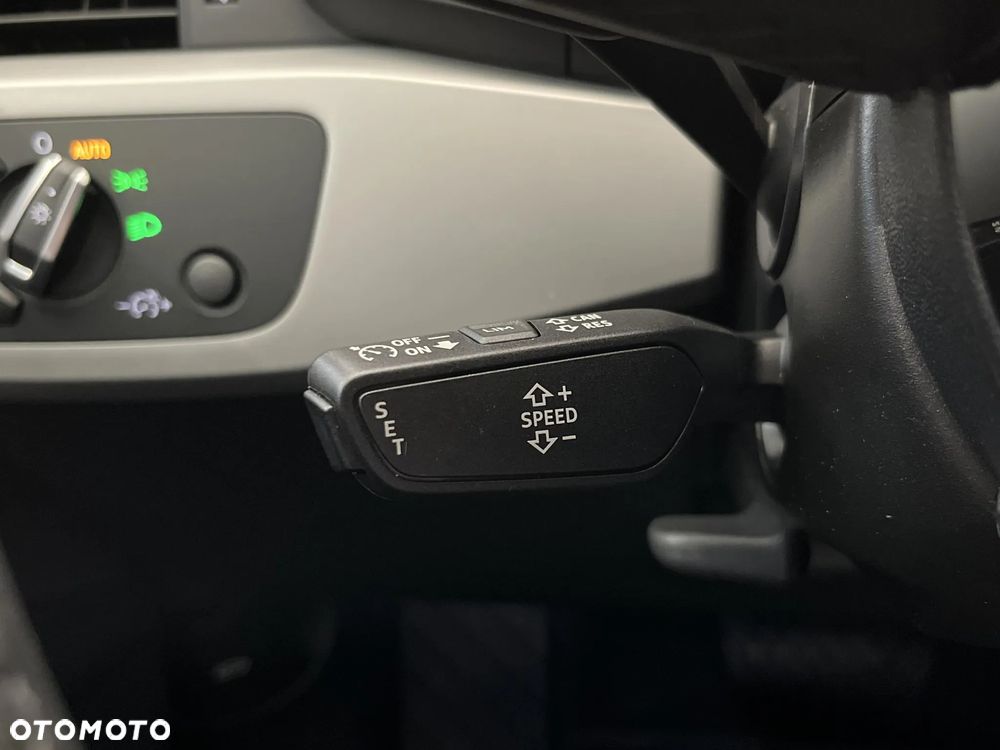 Audi A4 Limousine - 16