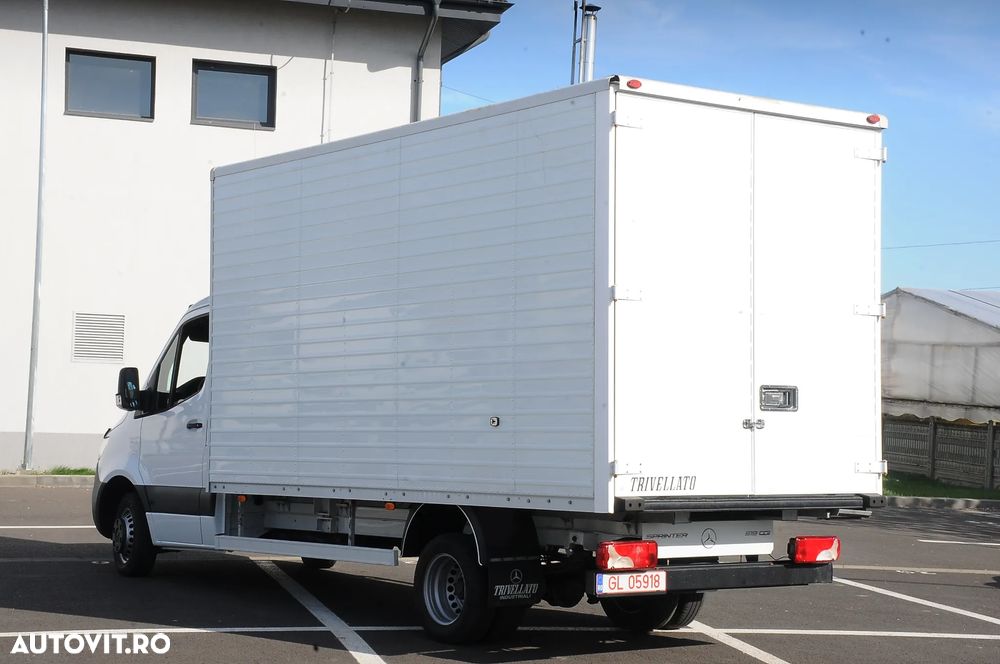 Mercedes-Benz Sprinter - 4