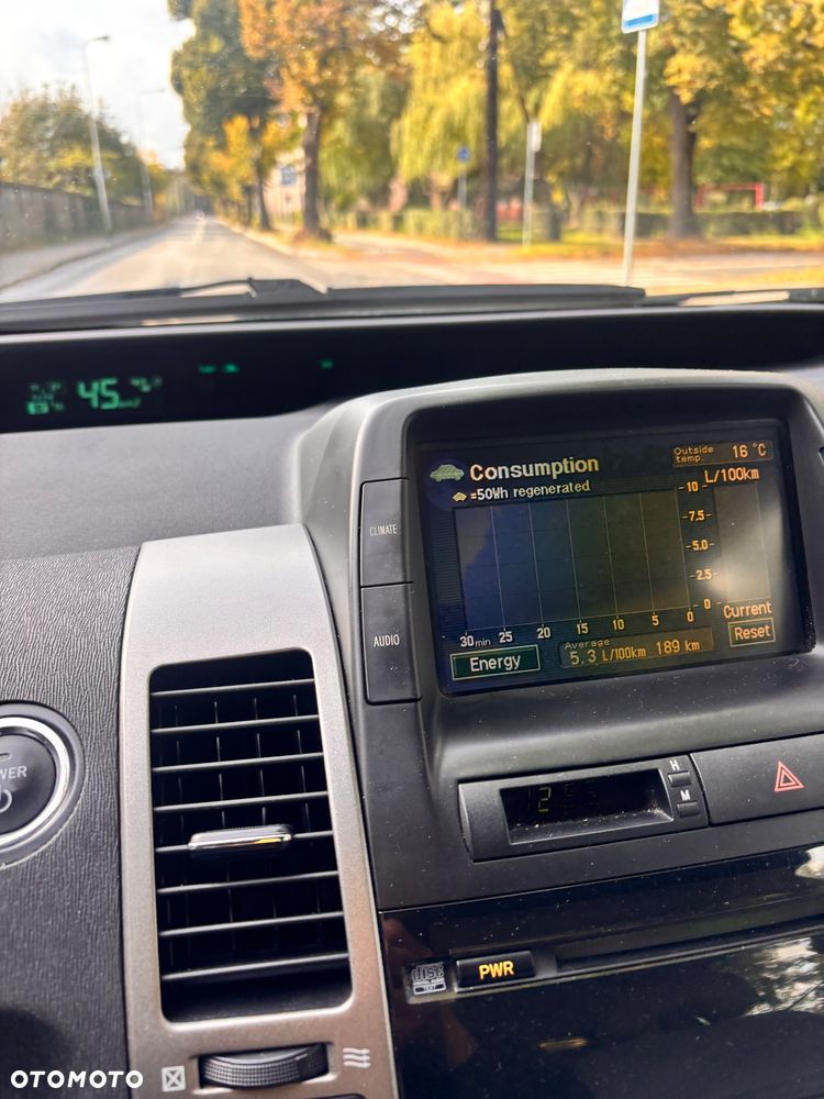 Toyota Prius - 10
