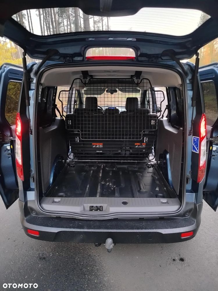 Ford Transit Connect - 16