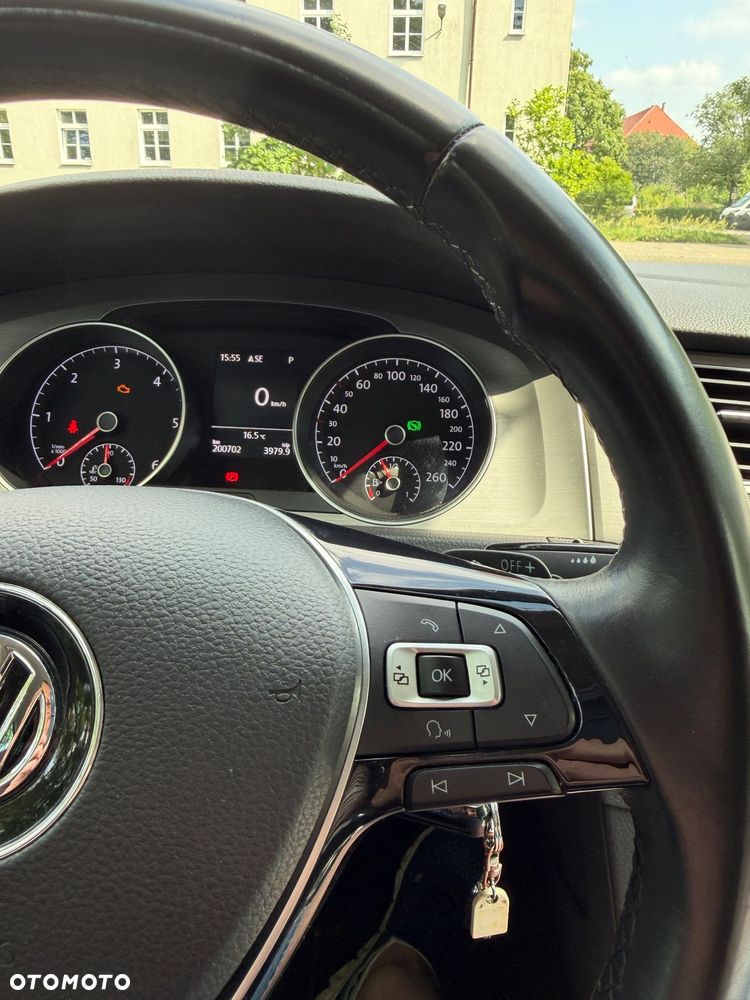Volkswagen Golf - 14