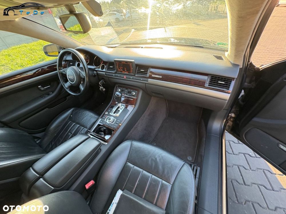 Audi A8 4.2 Quattro - 29