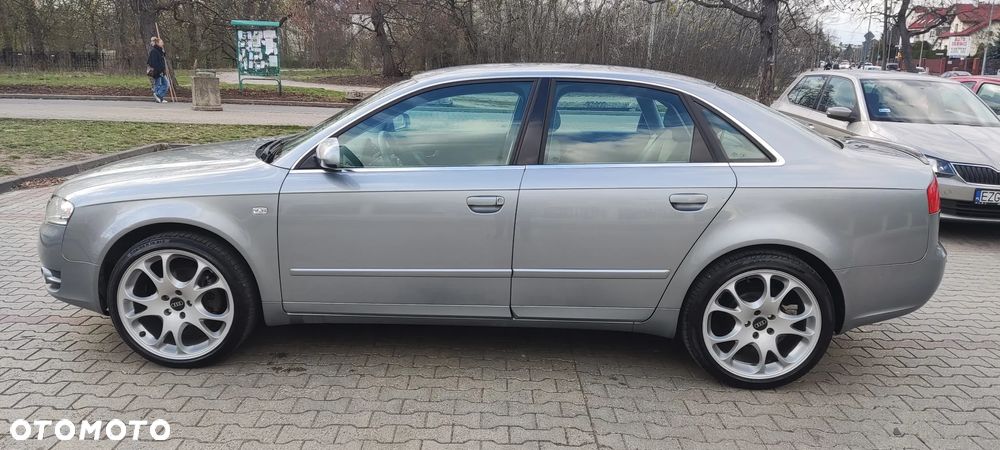 Audi A4 Limousine - 2