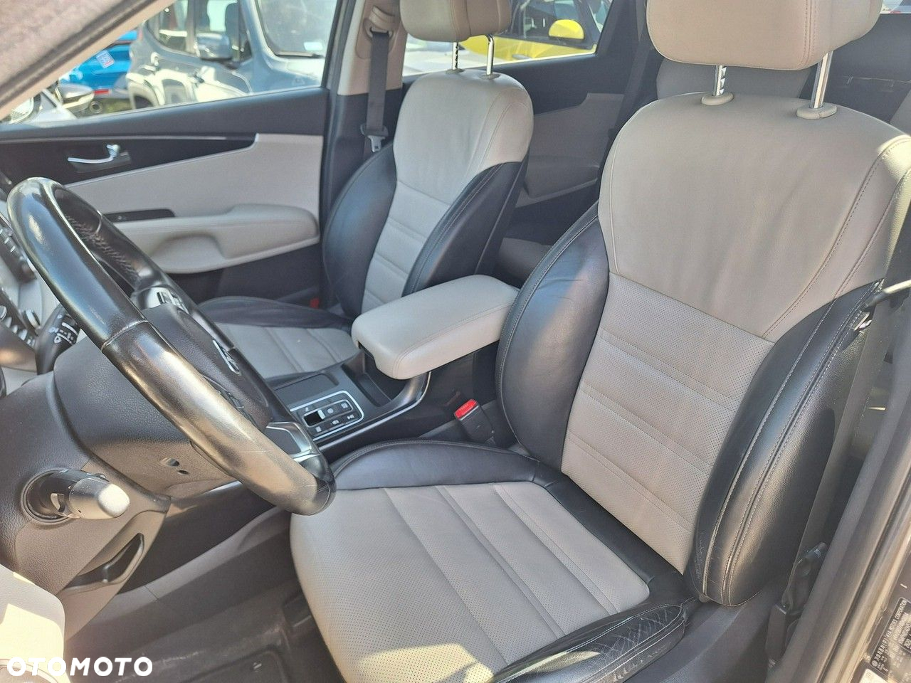 Kia Sorento - 11