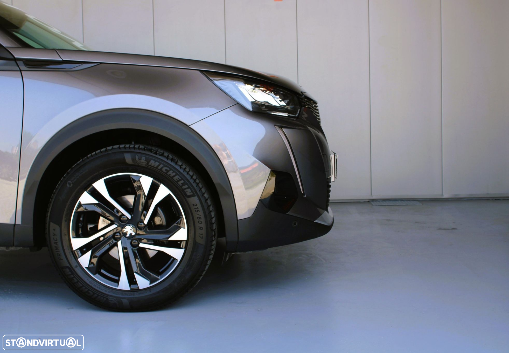 Peugeot 2008 1.2 PureTech Allure Pack EAT8 - 32