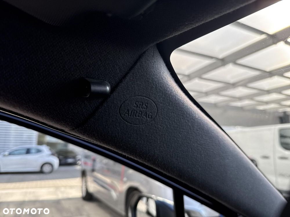Toyota Corolla 2.0 Hybrid Comfort - 24
