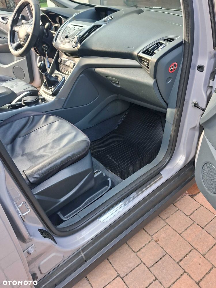 Ford C-MAX - 12