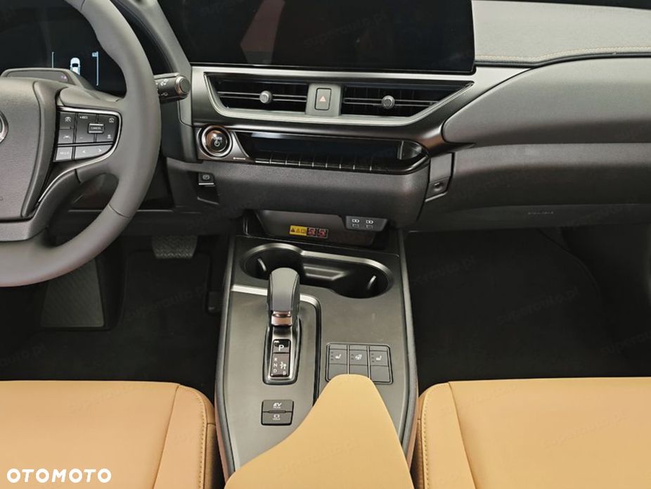 Lexus UX 300h F Sport - 8