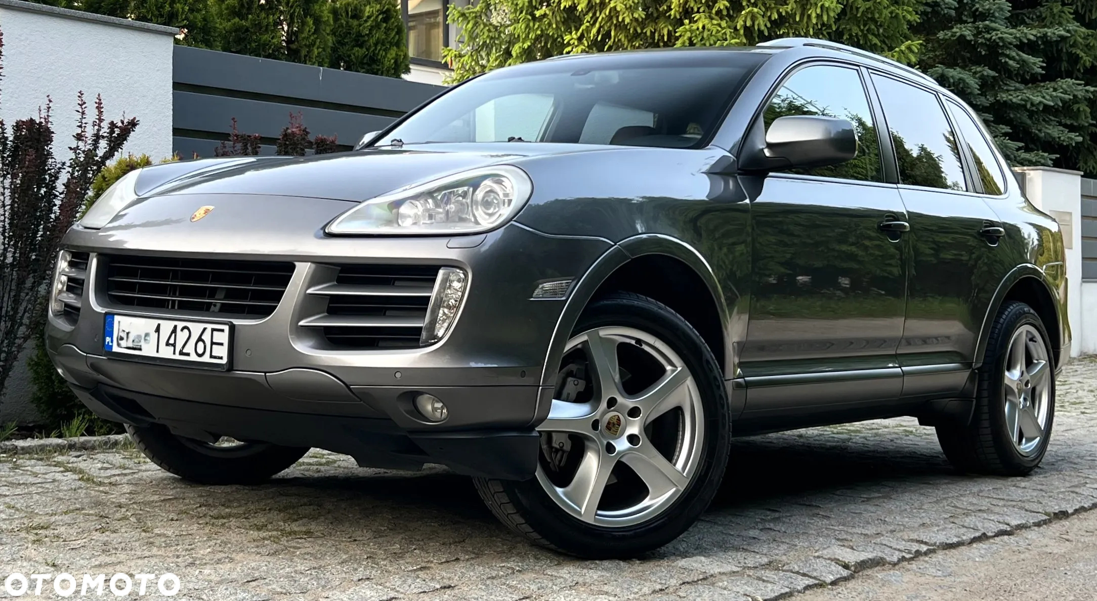 Porsche Cayenne - 40