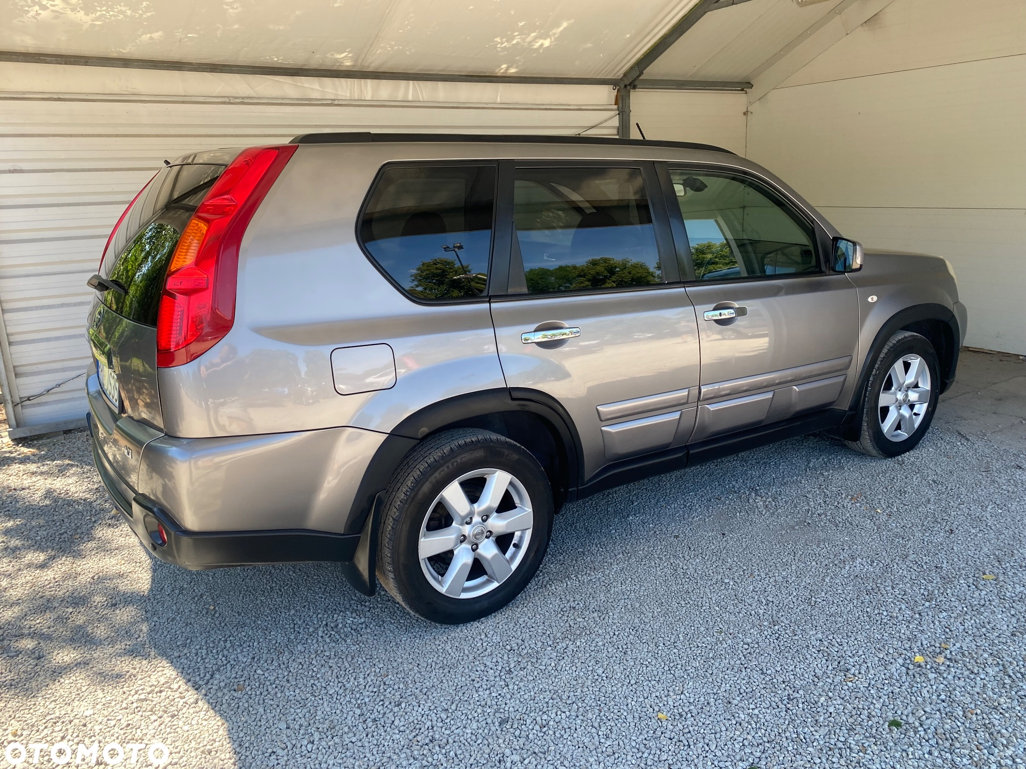 Nissan X-Trail 2.0 dCi 4x4 DPF Platinum - 9