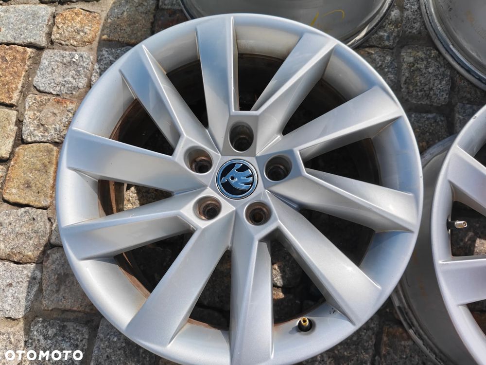 Felgi Aluminiowe 17 Skoda Superb 5x112 ET40 Seat Audi VW 3V0601025C - 22