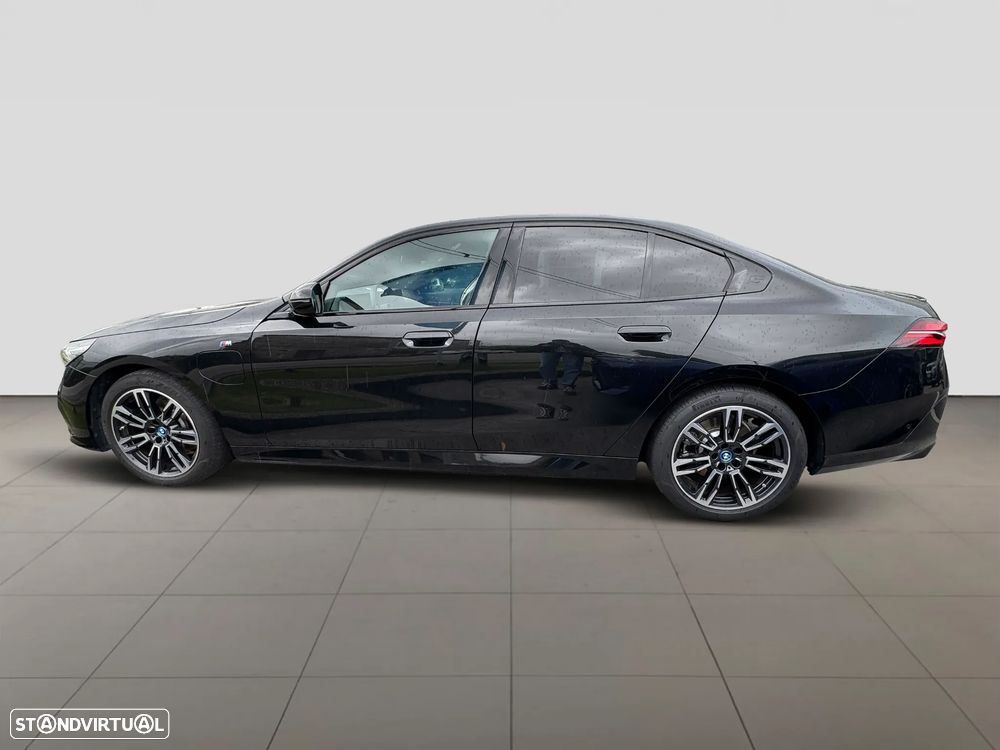 BMW 530 e Pack Desportivo M - 4