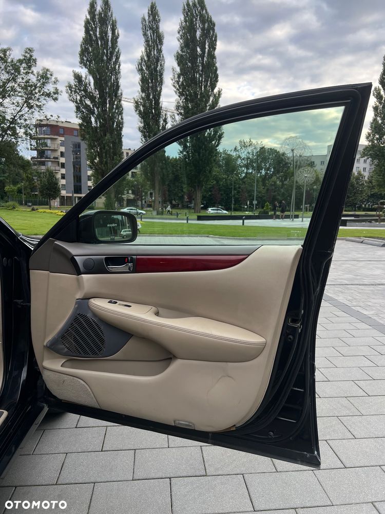Lexus ES - 34