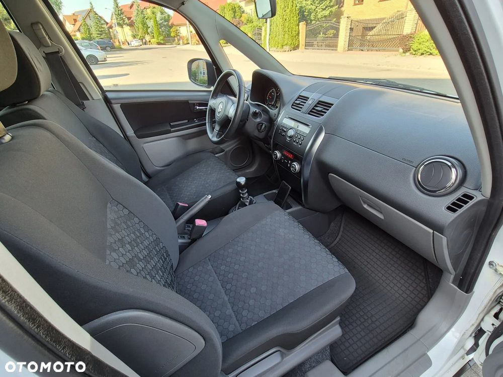 Suzuki SX4 2.0 DDiS Topline Edition 4WD - 13