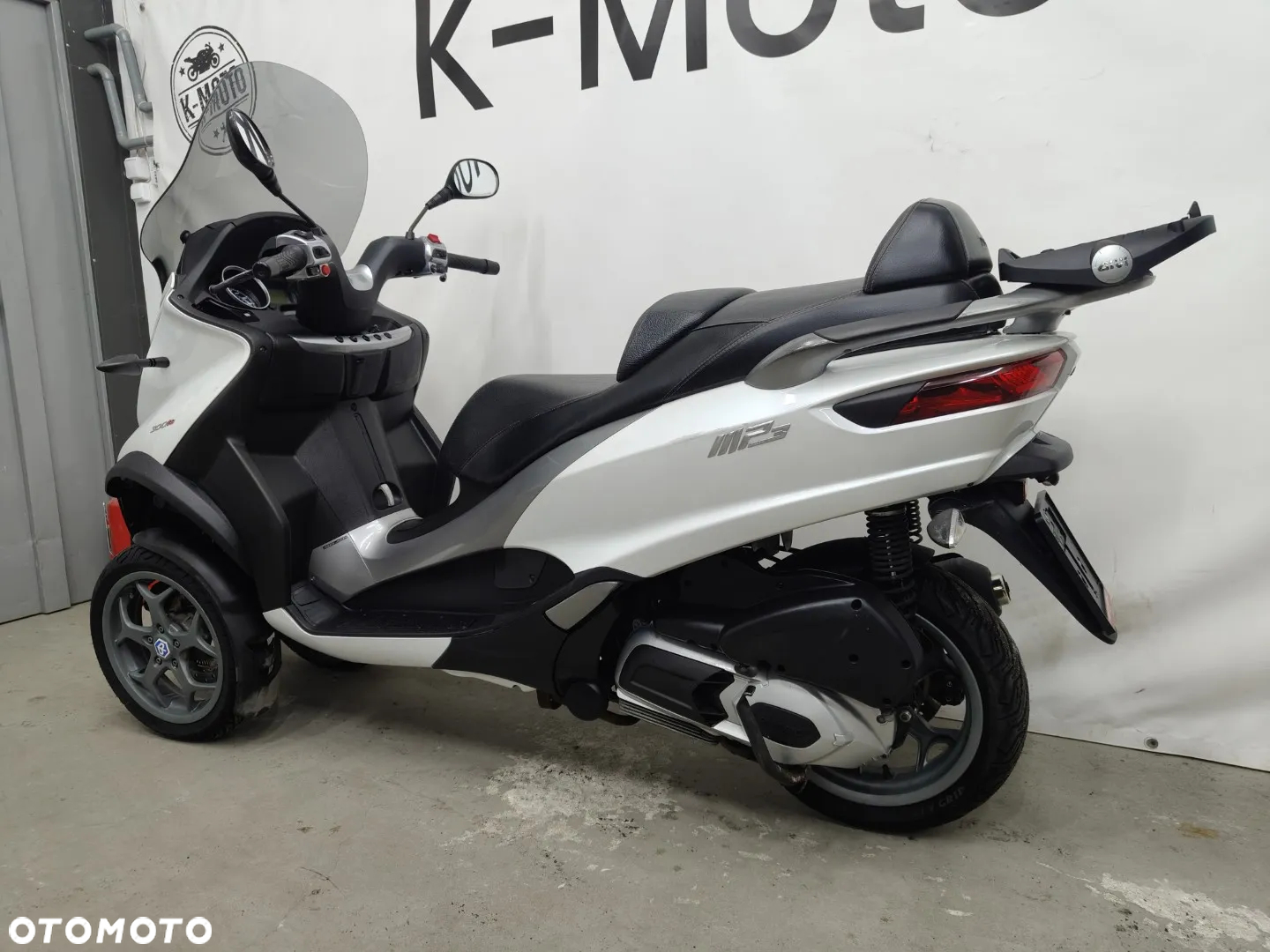 Piaggio MP-3 - 16
