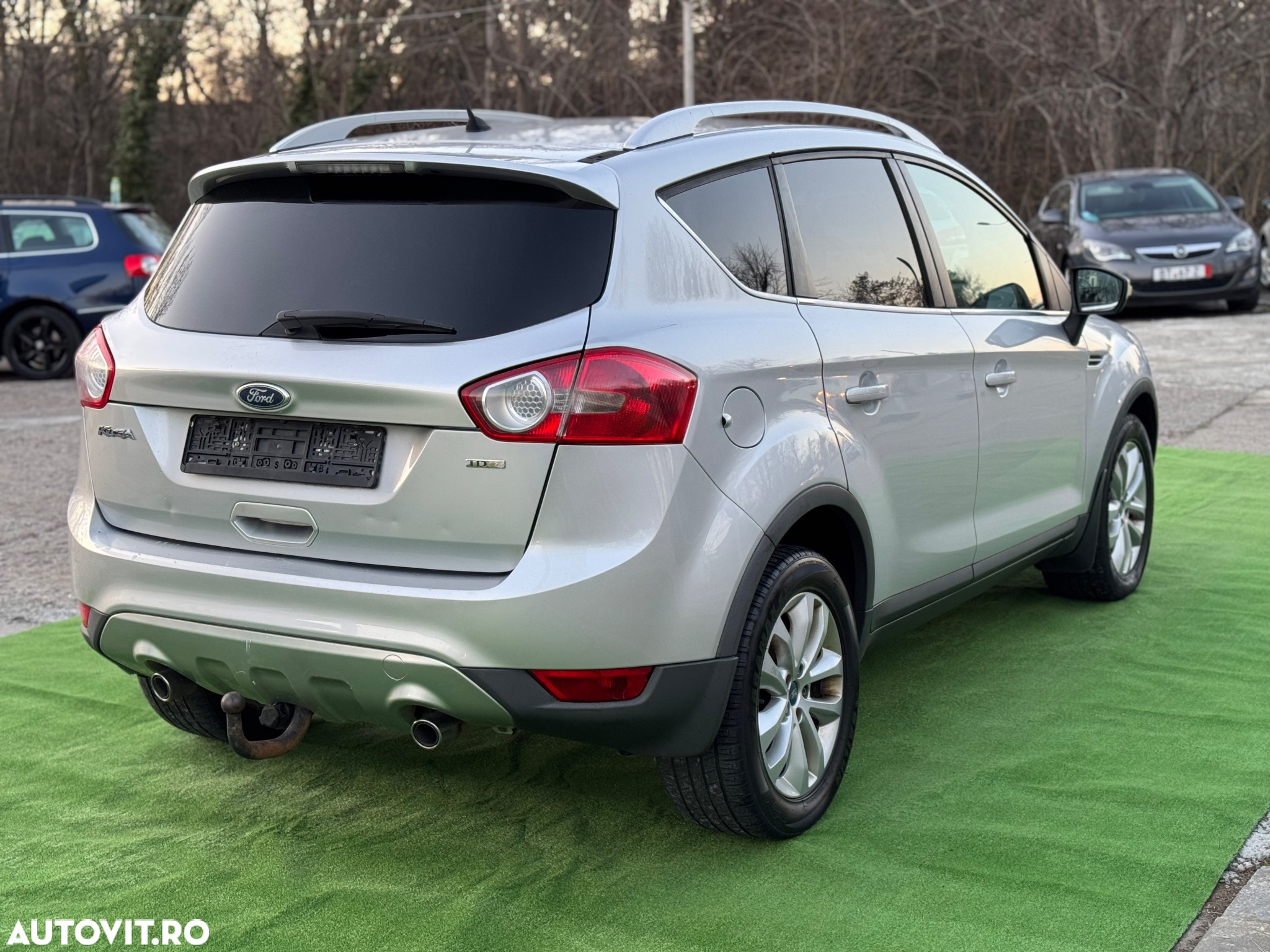 Ford Kuga 2.0 TDCi 4WD Powershift Titanium - 5
