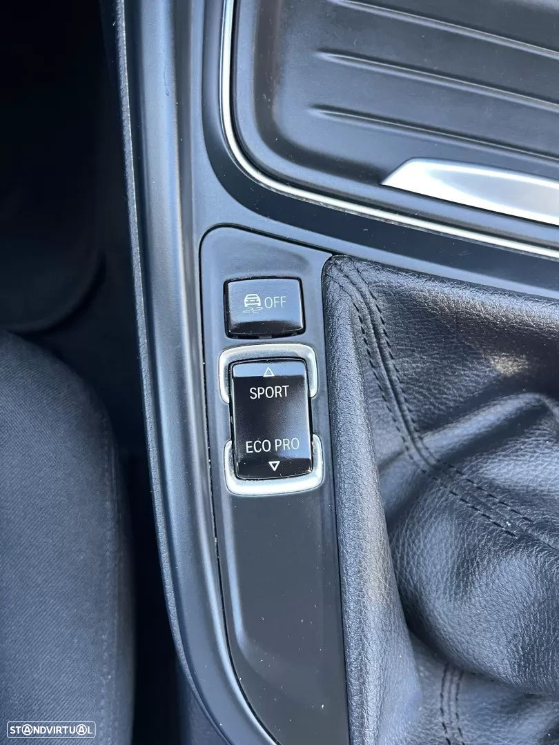 BMW 318 d Touring Sport Line - 17