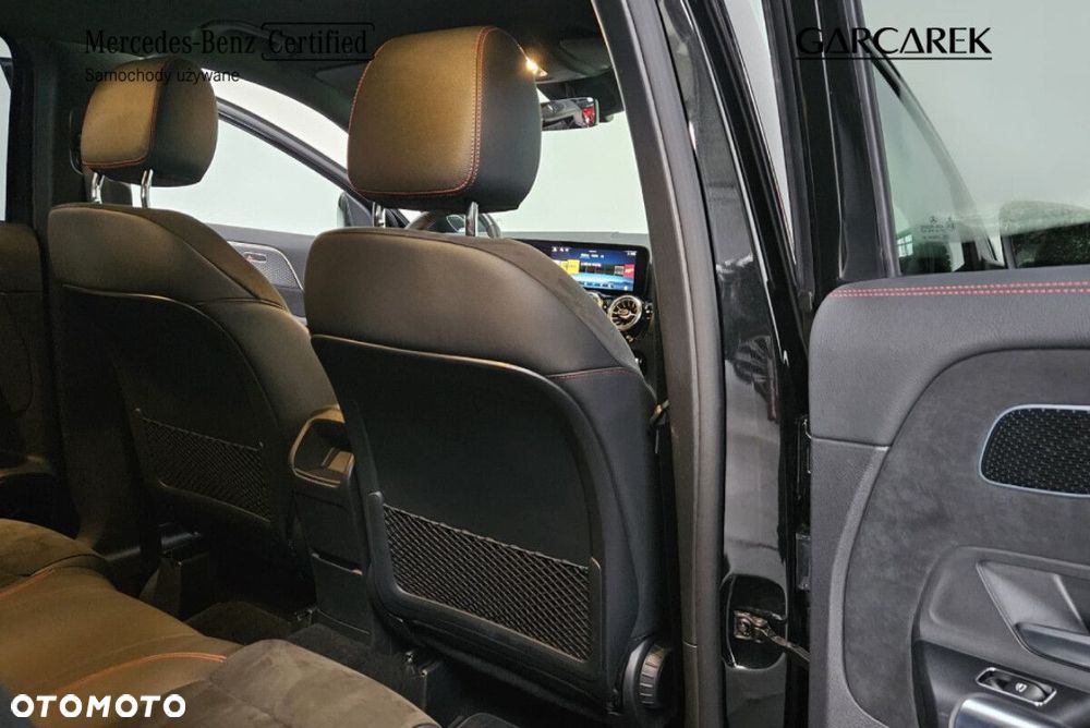 Mercedes-Benz GLA - 22