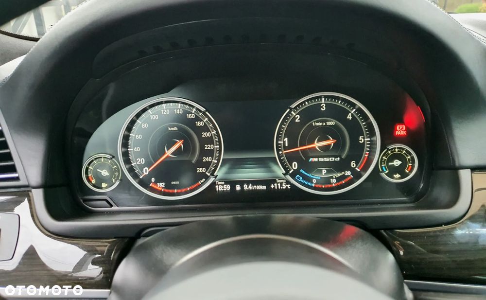 BMW Seria 5 M550d xDrive - 17