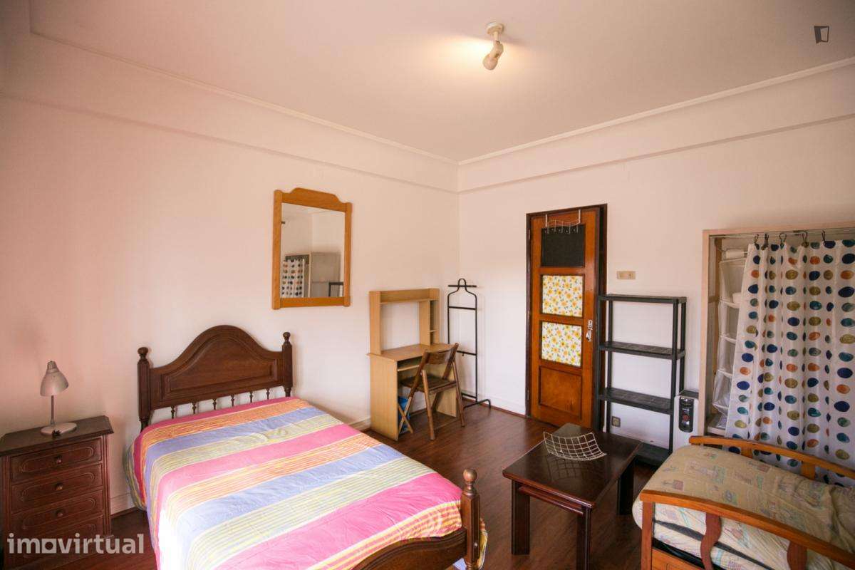 Quarto - localizado em Entrecampos Lisbon - Grande imagem: 2/20