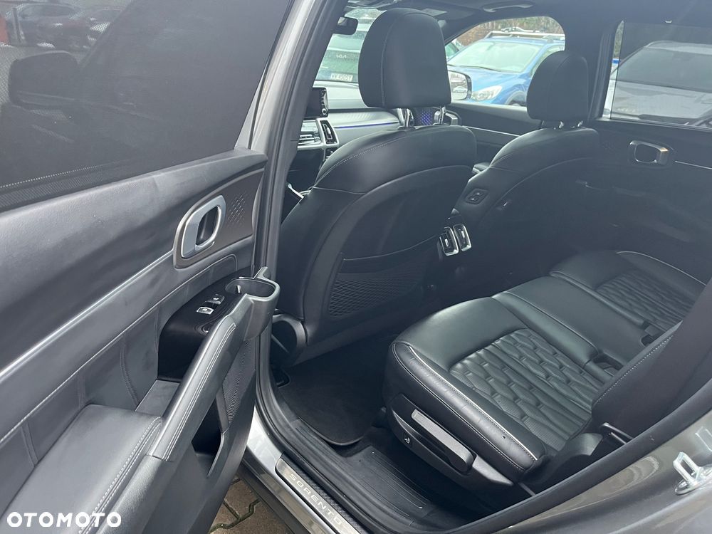 Kia Sorento 1.6 T-GDI PHEV Prestige Line 4WD 7os - 12