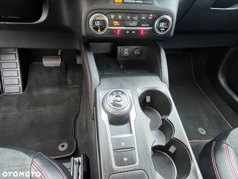 Ford Kuga 2.0 EcoBlue 4x4 ST-LINE X - 26