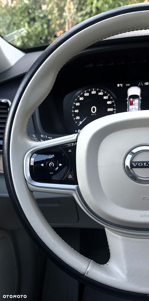 Volvo XC 90 - 13