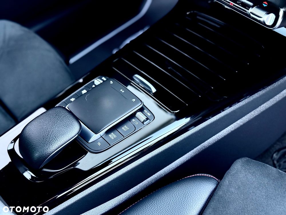 Mercedes-Benz CLA 180 d 7G-DCT AMG Line - 33