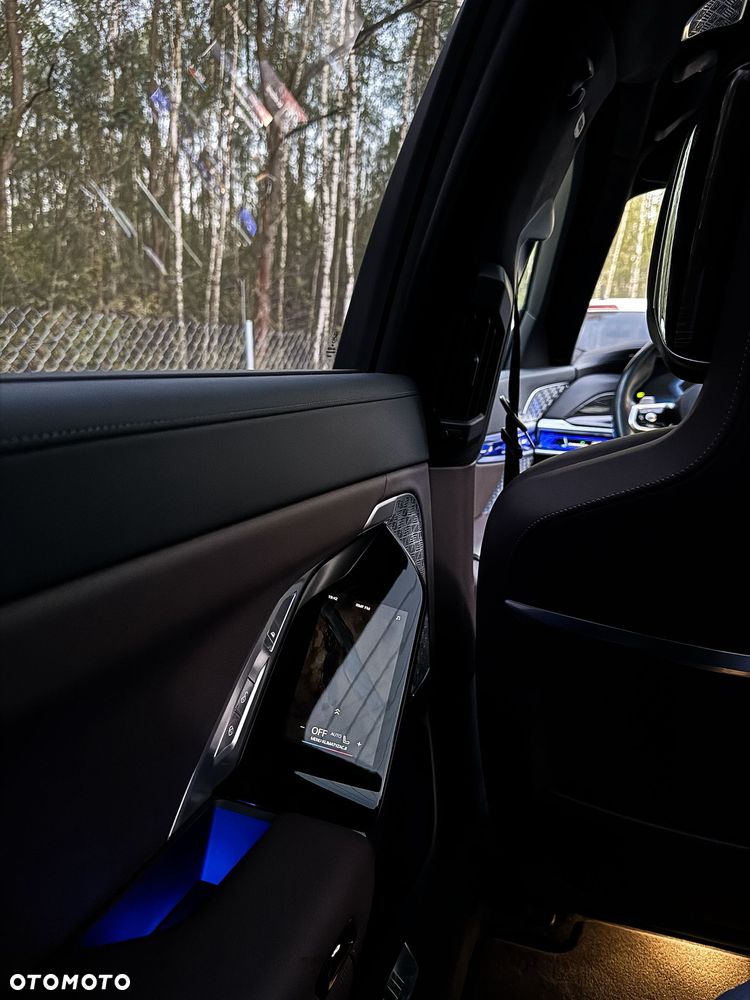 BMW Seria 7 740d xDrive - 16
