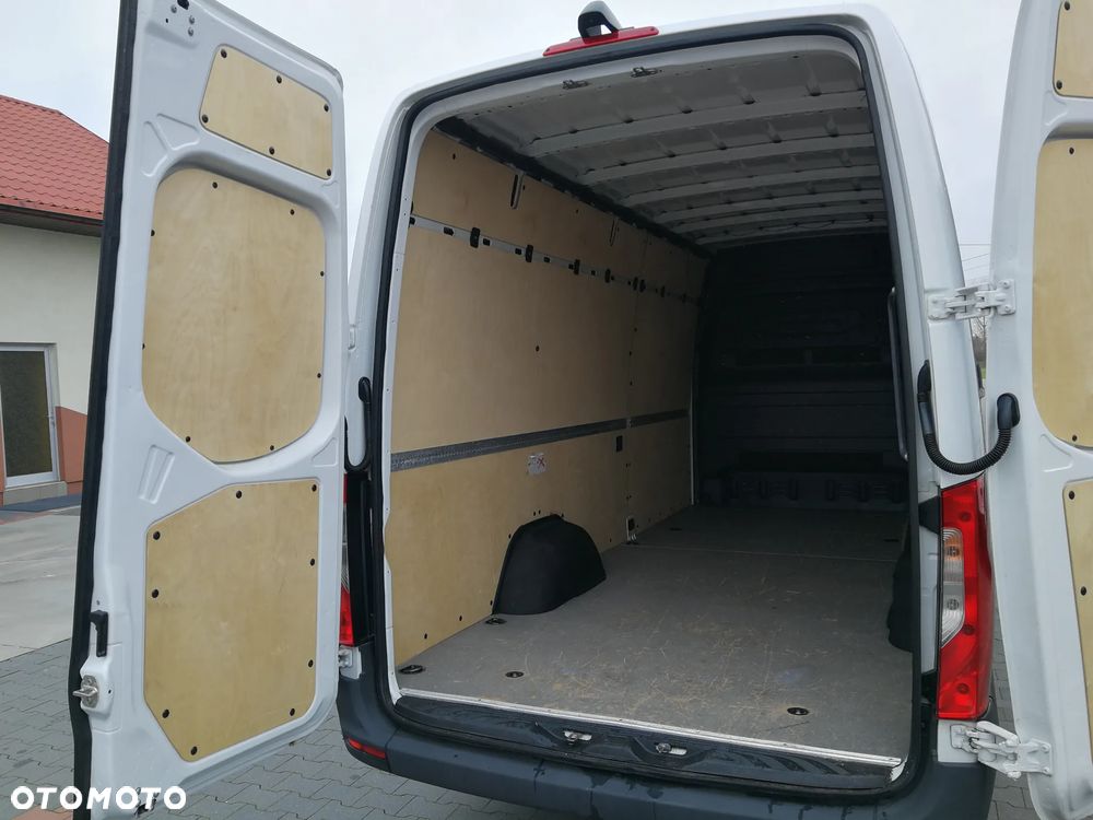 Mercedes-Benz Sprinter - 7