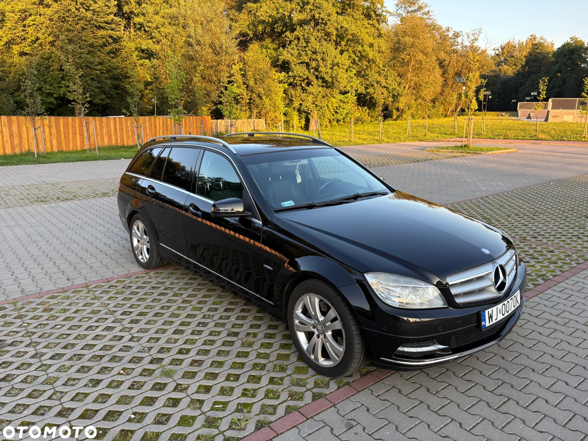 Mercedes-Benz Klasa C 350 CDI BlueEff Avantgarde 4-Matic - 1