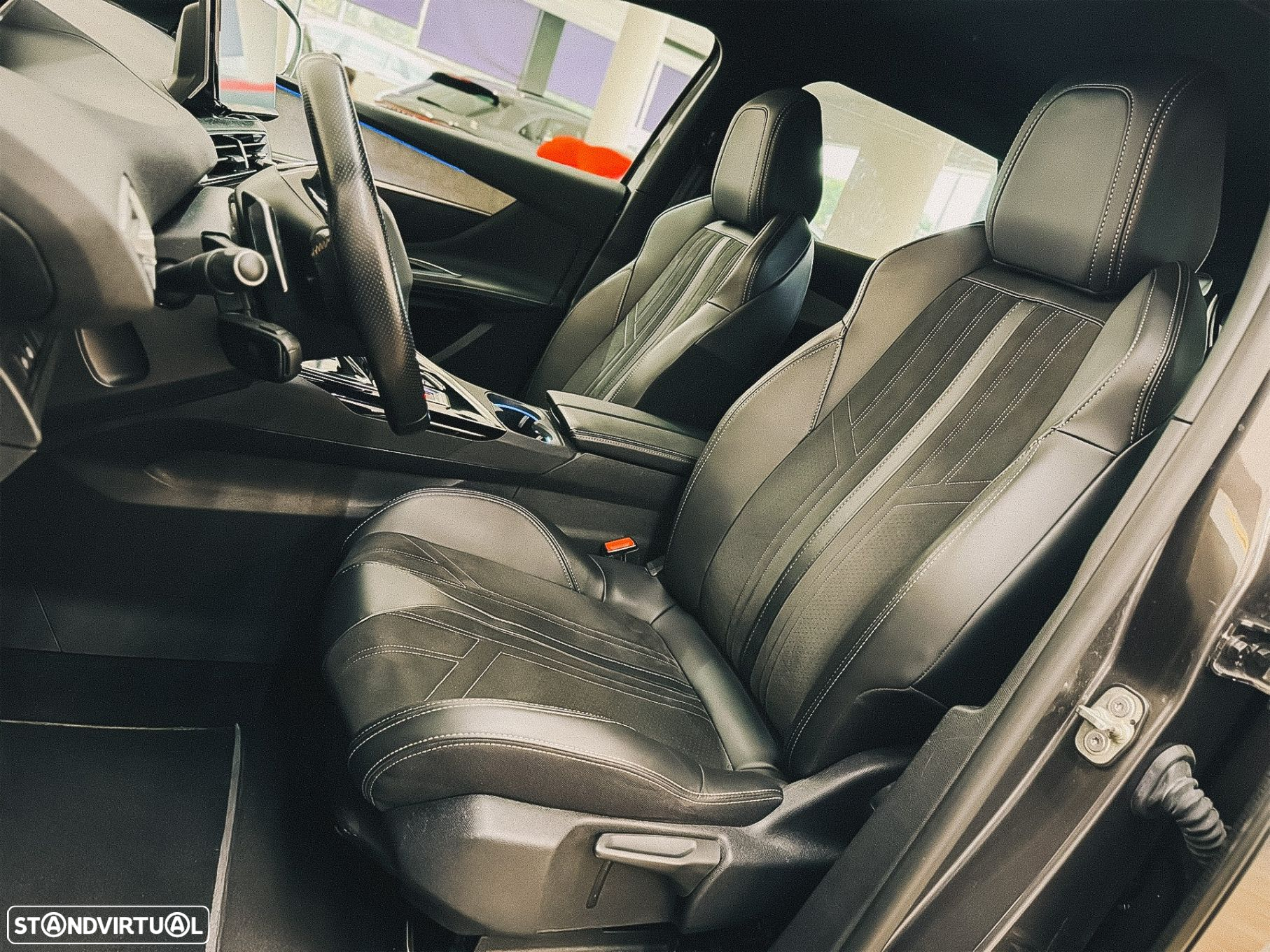Peugeot 3008 1.5 BlueHDi GT EAT8 - 9