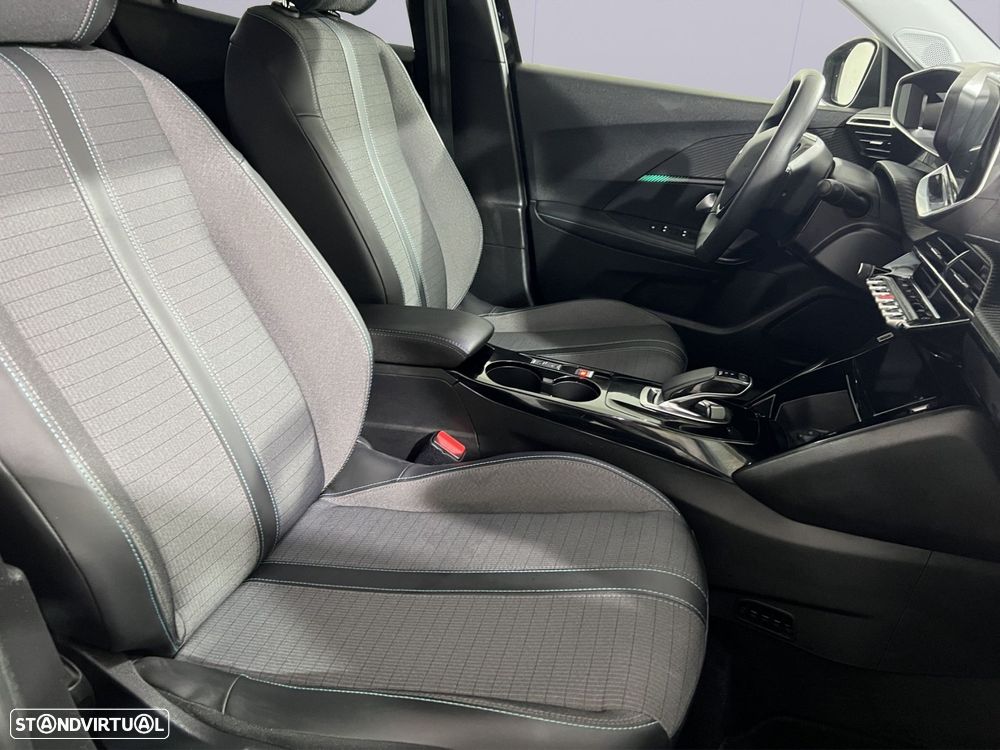 Peugeot e-2008 - 14