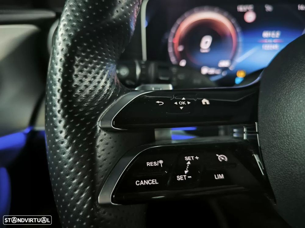 Mercedes-Benz E 300 de AMG Line - 39